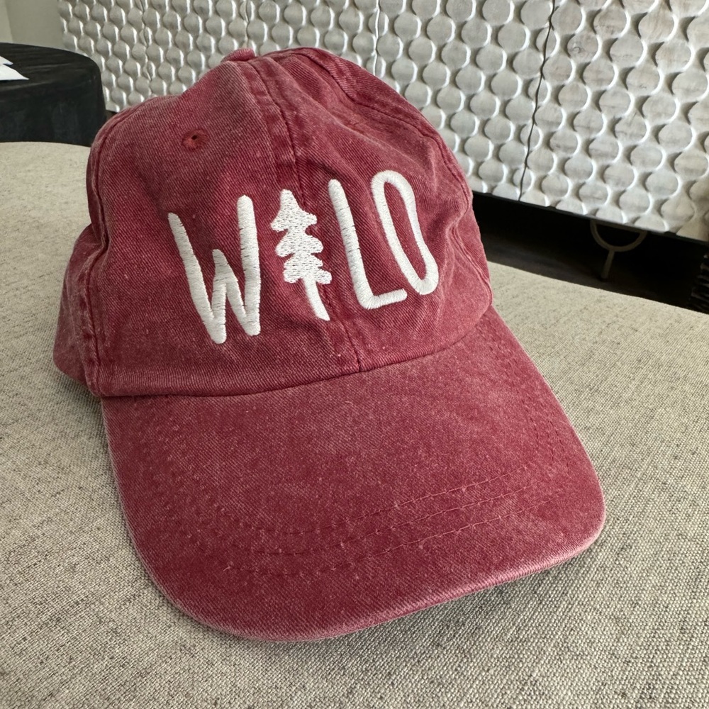 Women’s adjustable WILD hat